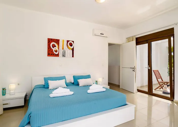 Persis By 别墅 Pefki