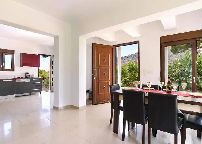 Persis By 别墅 Pefki