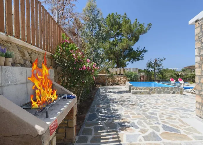 Persis By